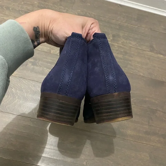 Lucky Brand Navy Blue Embroidered Basal Ankle Boots - Picture 12 of 12